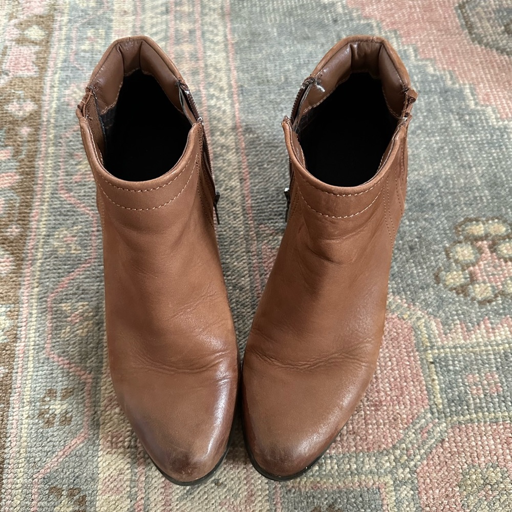 Blondo Booties size 8